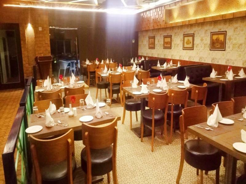 Pinnacle By Click Hotels, Lucknow Buitenkant foto